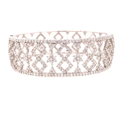 Brazalete ancho de diamantes de 18 quilates de oro blanco Foto 1 de 4