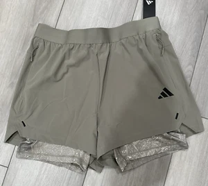 $ 75 Adidas Herren L 5" Power Workout 2-in-1 Shorts Größe L 5" IS3362 olivgrün - Bild 1 von 6