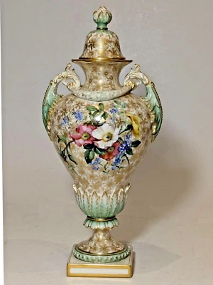 Antique Royal Worcester Vase and Cover, Floral Decoration, Dated 1911 - image 1 of 4