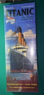 Minicraft 1/350 Titanic Model Kit Deluxe Edition #11315 White Star Line NEW SEAL - Image 1 of 4
