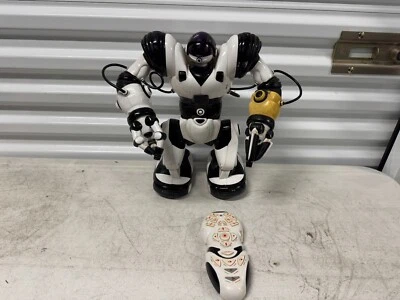 Robosapien White Robot R/C Toy With Remote Control - works great! - Image 1 of 4