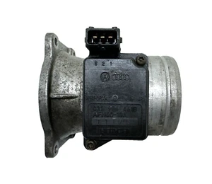 Medidor de Masa de Aire Metro de Flujo Audi A4 A6 VW Golf Passat Seat 037906461B - Picture 1 of 4