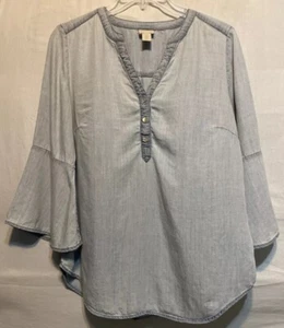 Chicos Size 0 Chambray Bell Sleeve V-neck Half Button Pullover Shirt - Picture 1 of 6