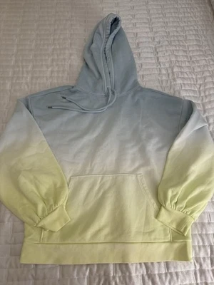 Sudadera con Capucha Gap Sweats Nueva Con Etiquetas Talla Mediana Azul y Amarillo Tie Dye Foto 1 de 4