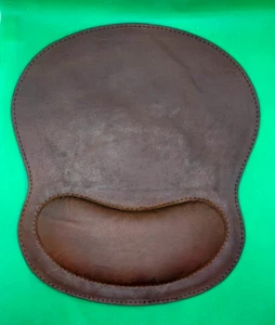 Leather Mouse Pad with Wrist Rest Support & Non-Slip Base , Durable Ergonomic - Picture 1 of 3