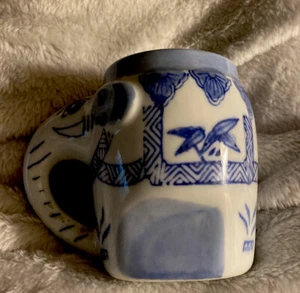 Vintage Asian good luck Elephant Mug-Pier 1 Blue & White - Picture 1 of 6
