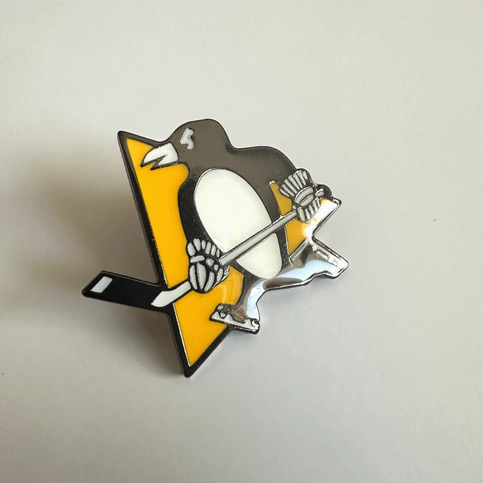 Pin NHL Hockey Teams 1 inch Collectible Souvenir Gift Lapel Hat Logo FAST SHIP - Image 1 of 1