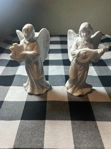 Juego De Colección De 2 Candelabros Marfil Tiza Look Angel Tocando Arpa y Laúd  - Imagen 1 de 11