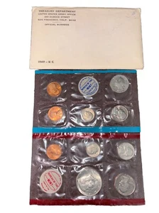 1969 Philadelphia and Denver Mint Souvenir Set Uncirculated Coins - Picture 1 of 2