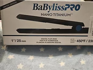 BABYLISSPRO DIGITAL FLACHEISEN NANO TITAN LIMITIERTE EDITION SCHWARZ & BLAU 1"/25 MM - Bild 1 von 2