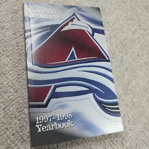 COLORADO AVALANCHE NHL HOCKEY MEDIA GUIDE - 1997 1998 - VERY GOOD Yearbook - Picture 1 of 8