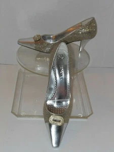 J. RENEE SILVER POINTED TOE CLASSIC PUMPS SIZE 9.5 MEDIUM - Picture 1 of 8