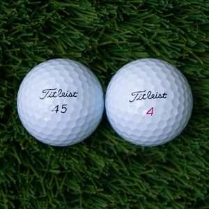 2019-2020 Titleist Pro V1/Pro V1x Palline da golf! 1 - 5 dozzine! Quasi nuovo AAAA - Foto 1 di 3