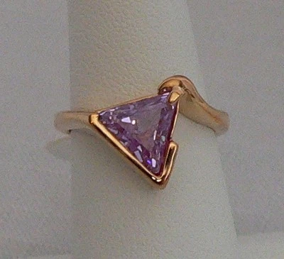 Anel Park Lane anfitriã aposentada corte trilhão ametista roxa CZ lindo!  Tamanho 8 - Imagem 1 de 4