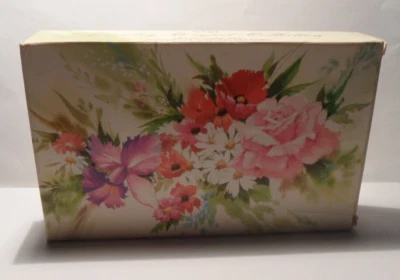 Avon Country Bouquet Collection Seife  2x75 g Originalkarton Neu - Bild 1 von 2