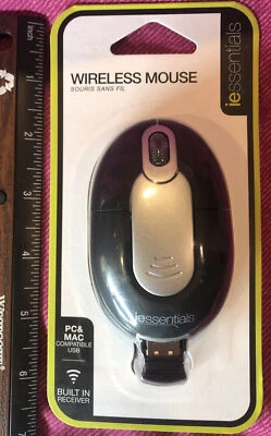 iEssentials IEMMPW Mini Wireless Mouse - Black, PC MAC compatible. New - Image 1 of 4