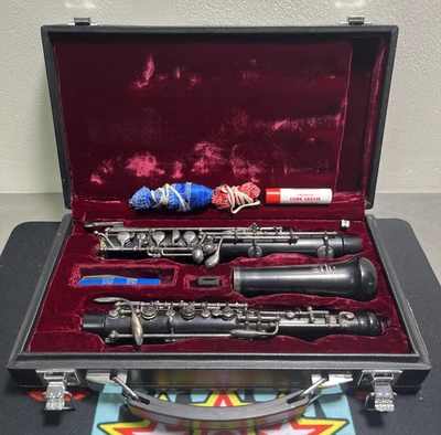 Oboe de estudiante Yamaha serie YOB-241 con estuche forrado de terciopelo. ¡Ver descripción! Foto 1 de 4