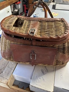 Vintage Wicker and Leather Fly Fishing Trout Creel Basket - Picture 1 of 2