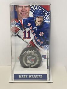 Mark Messier Signed NY Rangers Game Puck w/Tall Display Case Fanatics