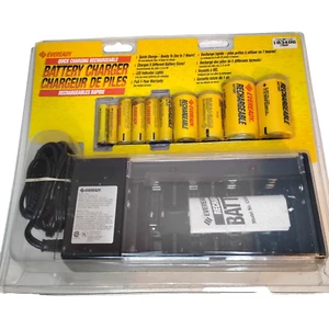 Everready Rechargeable Charger Kit With Rechargeable Batteries Included NEW - Foto 1 di 2