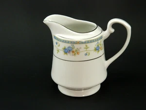 Barclay Sango China Creamer 8 oz White Blue Floral Vine 8389 - Picture 1 of 6