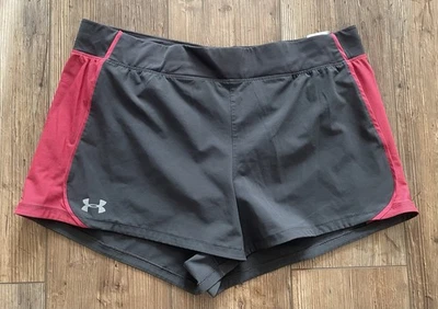 Pantalones cortos Under Armour Activewear grises y rojos talla XL Foto 1 de 3