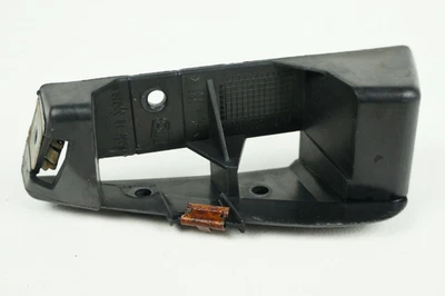 04-2008 Chrysler Crossfire parachoques trasero derecho lado pasajero soporte superior montaje Foto 1 de 4