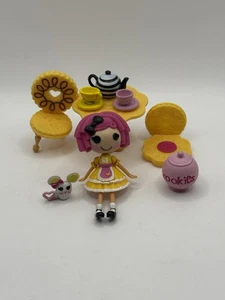 "Muñeca y ratón LaLaLoopsy Mini MIGAS GALLETA DE AZÚCAR 3"" + juego de accesorios para fiesta de té" - Imagen 1 de 16