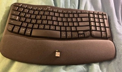 Logitech Wave Keys MK670 Wireless Ergonomic Keyboard, USB Receiver, Works Great! - Image 1 of 4
