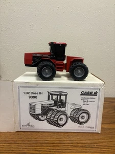 1/32 Case International 9390 4WD Tractor With Triples, With Box. FG-ZSM743 - Picture 1 of 9