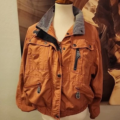 Женская куртка для активного гольфа Jamie Sadock на молнии с несколькими карманами размер M - Изображение 1 из 4