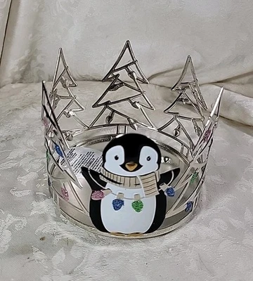 Bath & Body Works 3-Wick Candle Holder Christmas Trees Penguin Holiday - EUC  - Image 1 of 4
