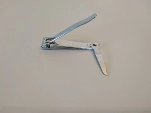 Nagelknipser groß mit Feile, Länge 8cm, mit Kette - Bild 1 von 2