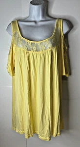 NWT White Mark Size 1XL Yellow Cold Shoulder Sleeve Scoop Neck Lace Accent Top - Picture 1 of 7