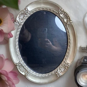 Marco de fotos ovalado vintage Decorel de resina dorada cálida es de 10x12 - Imagen 1 de 7