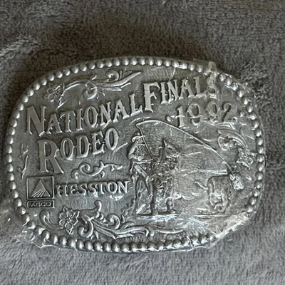 Nuevo 1992 HESSTON NFR FINALS NACIONALES RODEO Hebilla de Cinturón - Nuevo Stock Antiguo Coleccionista Foto 1 de 2