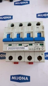 Interruptor de circuito de 4 poles SCHRACK C 16 400V BS 017816 - Imagen 1 de 7