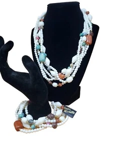 Set collana e bracciale vintage 5 fili in vera lucite bianco e multicolore - Foto 1 di 4