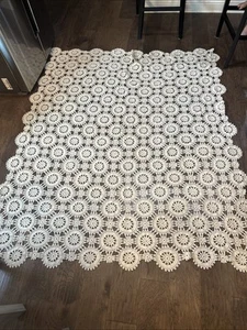 Vintage Handmade Rectangular Ecru Cottage Crocheted Table Cloth 70x84 Scallop - Picture 1 of 5