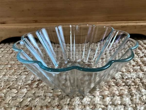 Vintage Pyrex 23cm 824 Fluted Clear Glass Jelly Trifle Brioche Bowl France - Picture 1 of 9