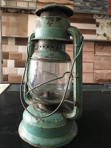 Vintage Old Feuerhand No. 260 Kerosene Lamp Lantern Old Color & Globe Germany - Picture 1 of 22