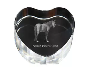 Caballo del desierto del Namib corazón de cristal con caballo Art-Dog - Imagen 1 de 6