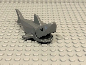 LEGO Shark with Rounded Nose and Molded Eyes 2547c03 Sea Creature Ocean Animal - Picture 1 of 3