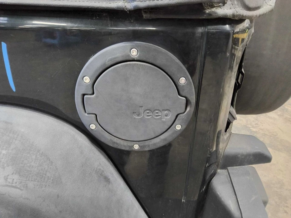 Jeep Wrangler        2012 Fuel Filler Door 685032 Foto 1 de 1