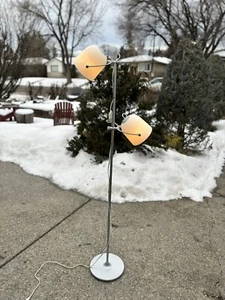 ONE IKEA Svirvel White Silver Adjustable Floor Lamp Light Discontinued Vintage - Picture 1 of 14