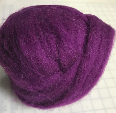 Баклажан фиолетовый - лучшая шерсть ромни и мериноса ровинг (0,5 унц) - Изображение 1 из 3