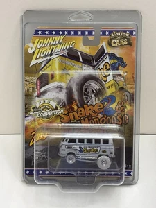 Johnny Lightning ULTRA RARE CHASE VW Samba Bus Zinger WHITE LIGHTNING 2023 - Picture 1 of 22
