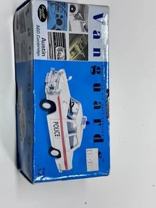 Vanguards Corgi 1:43 Austin A60 Cambridge Sussex Police VA44001 - Picture 1 of 4