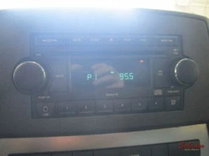 Audio Equipment Radio Receiver Radio AM-FM CD Player Fits 05-07 DAKOTA 1885689 - Picture 1 of 8