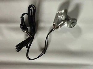 3.5mm Headphones In-Ear Audio Aux Jack Silver - Picture 1 of 1